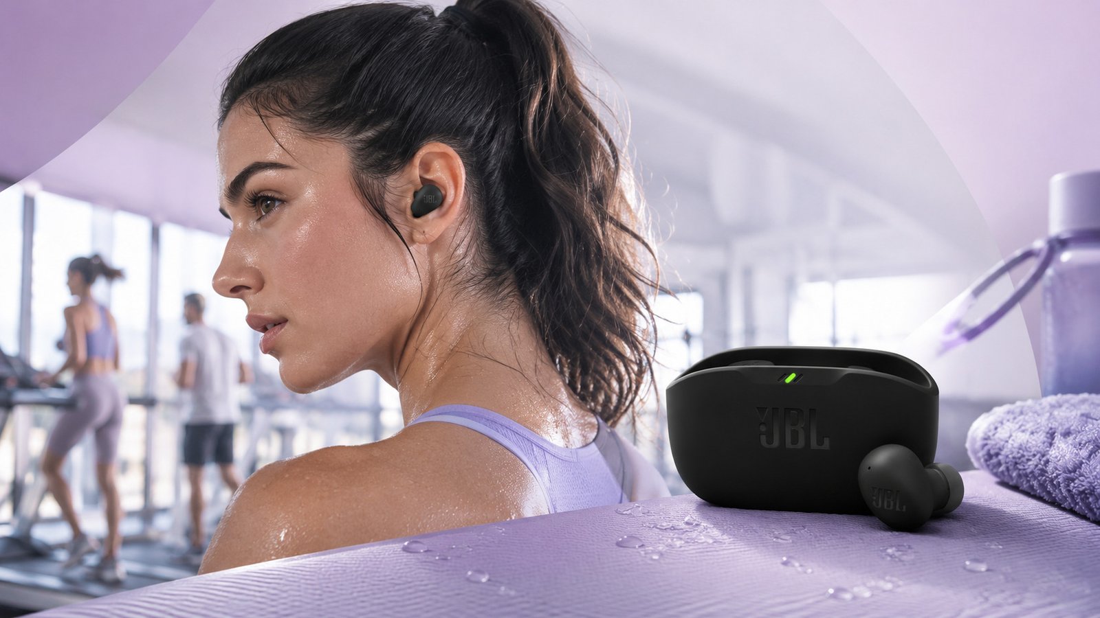 JBL Wave Buds 2 sendo usado em treino leve